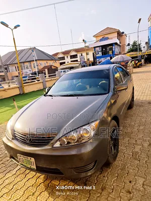 Toyota Camry LE 4dr Sedan (2.4L 4cyl 4A) 2004 Green