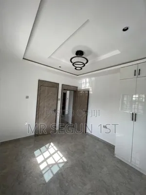 2bdrm Block of Flats in Sunlight Estate, Rind Road for rent