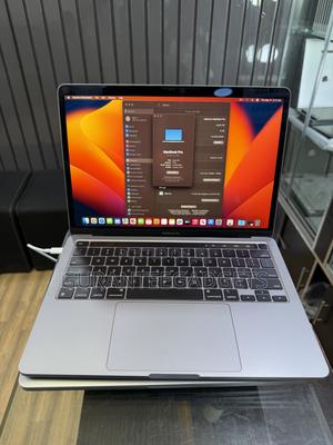 Laptop Apple MacBook Pro 2022 M2 8GB Apple M2 SSD 256GB