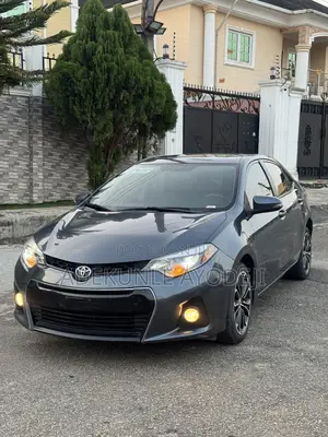 Toyota Corolla 2016 Gray