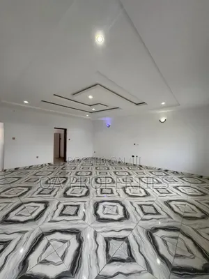 3bdrm Duplex in Okebadan Estate, for rent