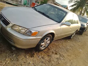 Toyota Camry LE 4dr Sedan (2.4L 4cyl 5M) 2002 Silver