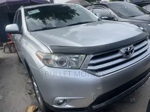 Toyota Highlander Limited 2012 Silver