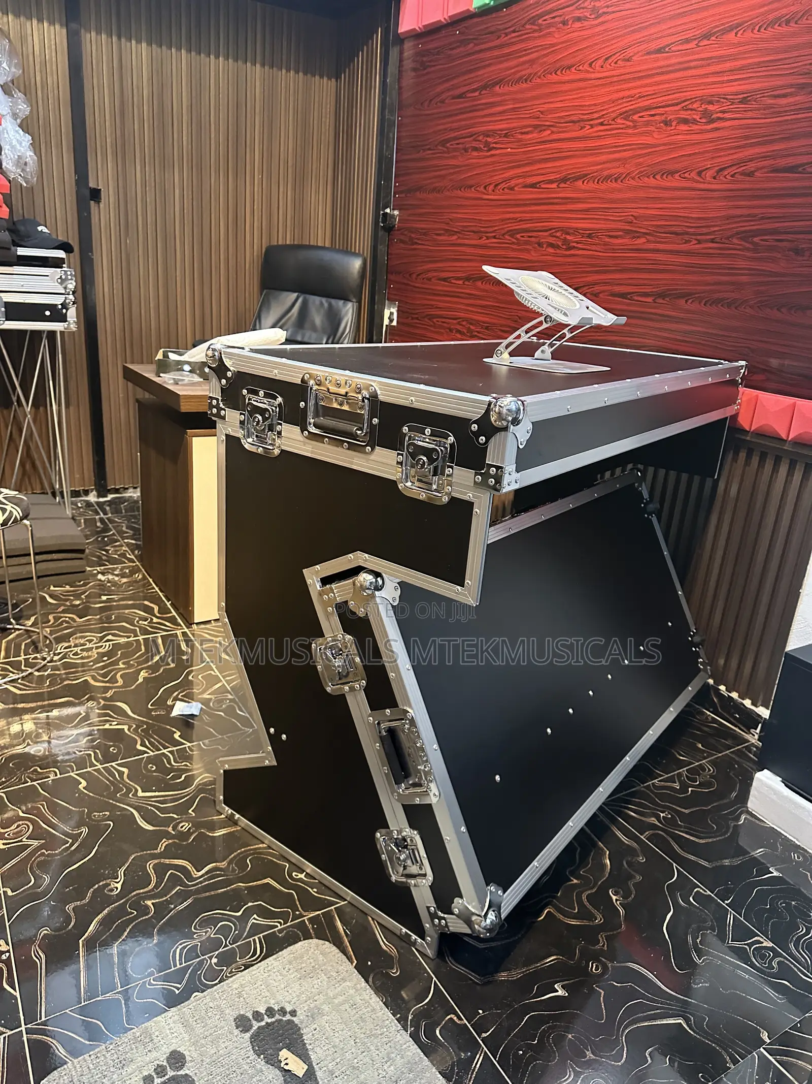 Z Dj Booth