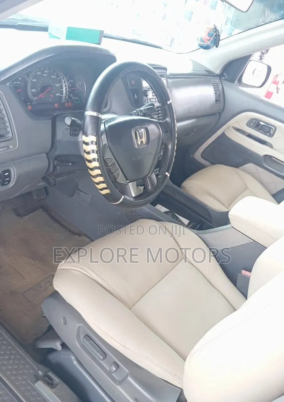 Honda Pilot 2004 Gray