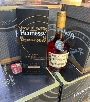 Hennessy vs by 12 Bottles