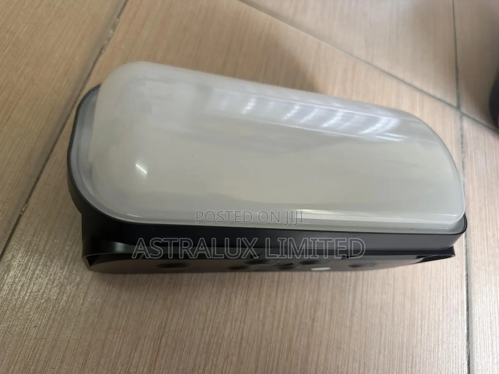 16w Gekko Led Emergency Mini Wall Light