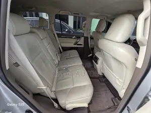 Lexus GX 460 Base 2014 Silver
