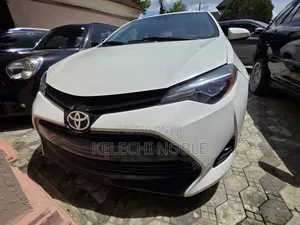 Toyota Corolla LE 4dr Sedan (1.8L 4cyl CVT) 2017 White