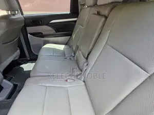 Toyota Highlander LE Plus 4dr SUV AWD (3.5L 6cyl 6A) 2015 Black