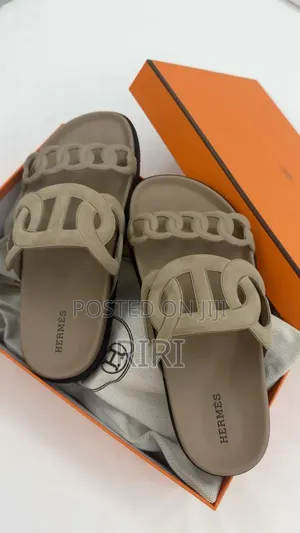 Hermés Slippers