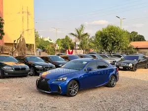 Lexus IS 300 AWD 2017 Blue