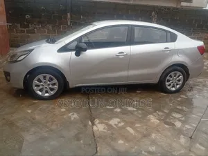 Kia Rio LX 4dr Sedan (1.6L 4cyl 6M) 2013 Silver