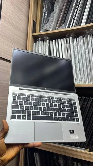 Laptop HP EliteBook 645 G9 16GB AMD Ryzen 5 SSD 256GB