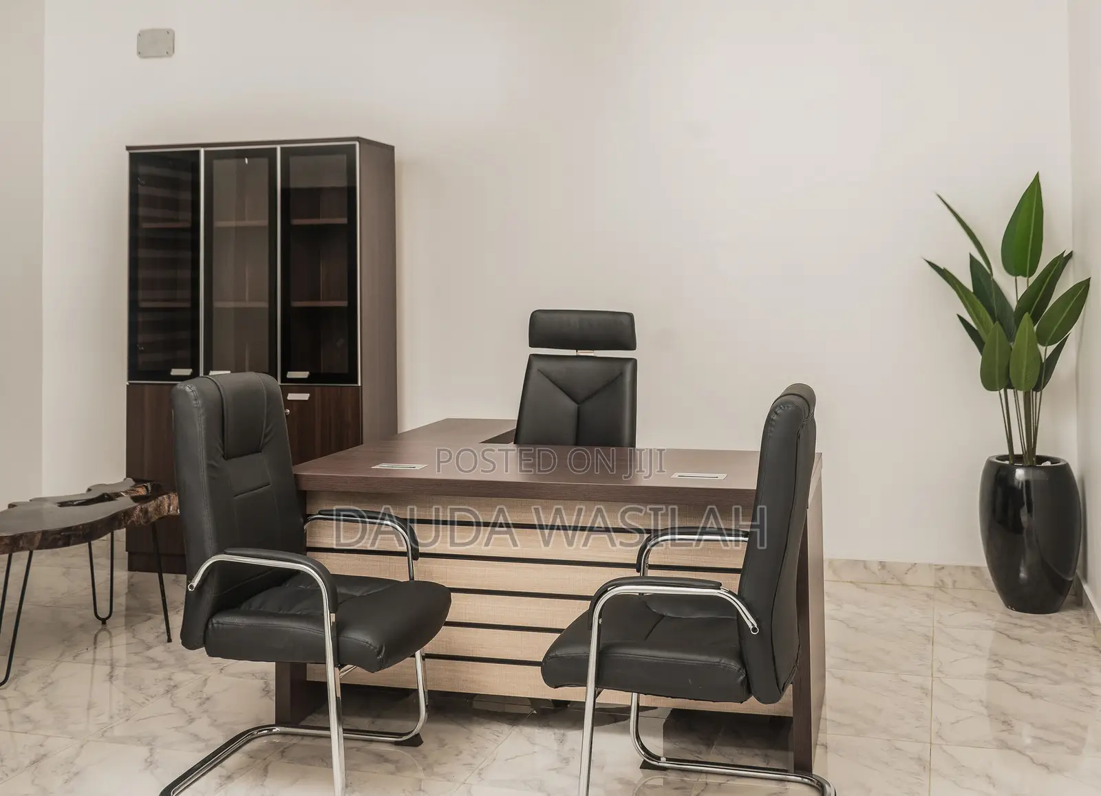 Private and Shared Officespace