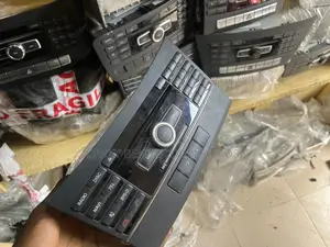 Radio for W212 E Class 2010