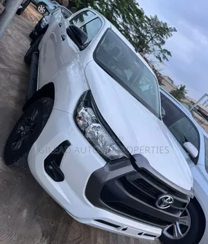 New Toyota Hilux 2025