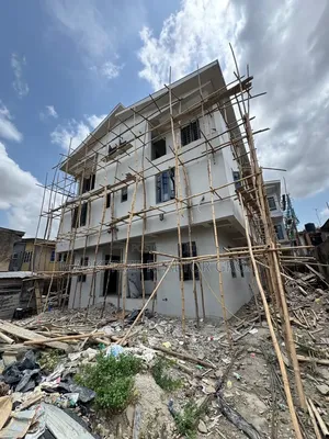 Furnished 4bdrm Duplex in Gbagada Lagos for sale