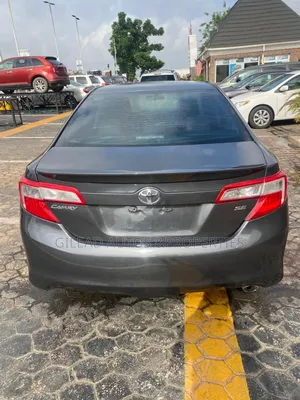 Toyota Camry SE 4dr Sedan (2.5L 4cyl 6A) 2013