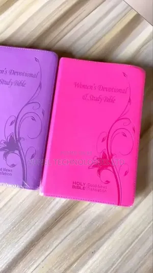 Women's Devotional Bible