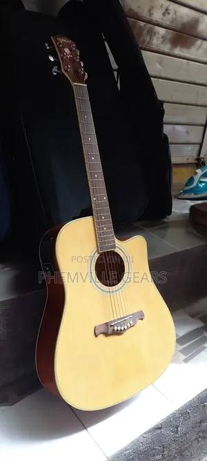Hondo Uk Used Semi Acoustic Guitar