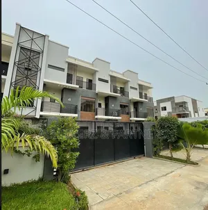 4bdrm Duplex in Life Camp for sale