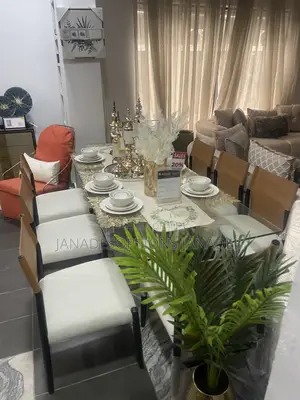 Fancy Glass Dinning Table
