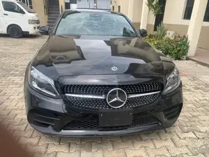 Mercedes-Benz C300 2021 Black
