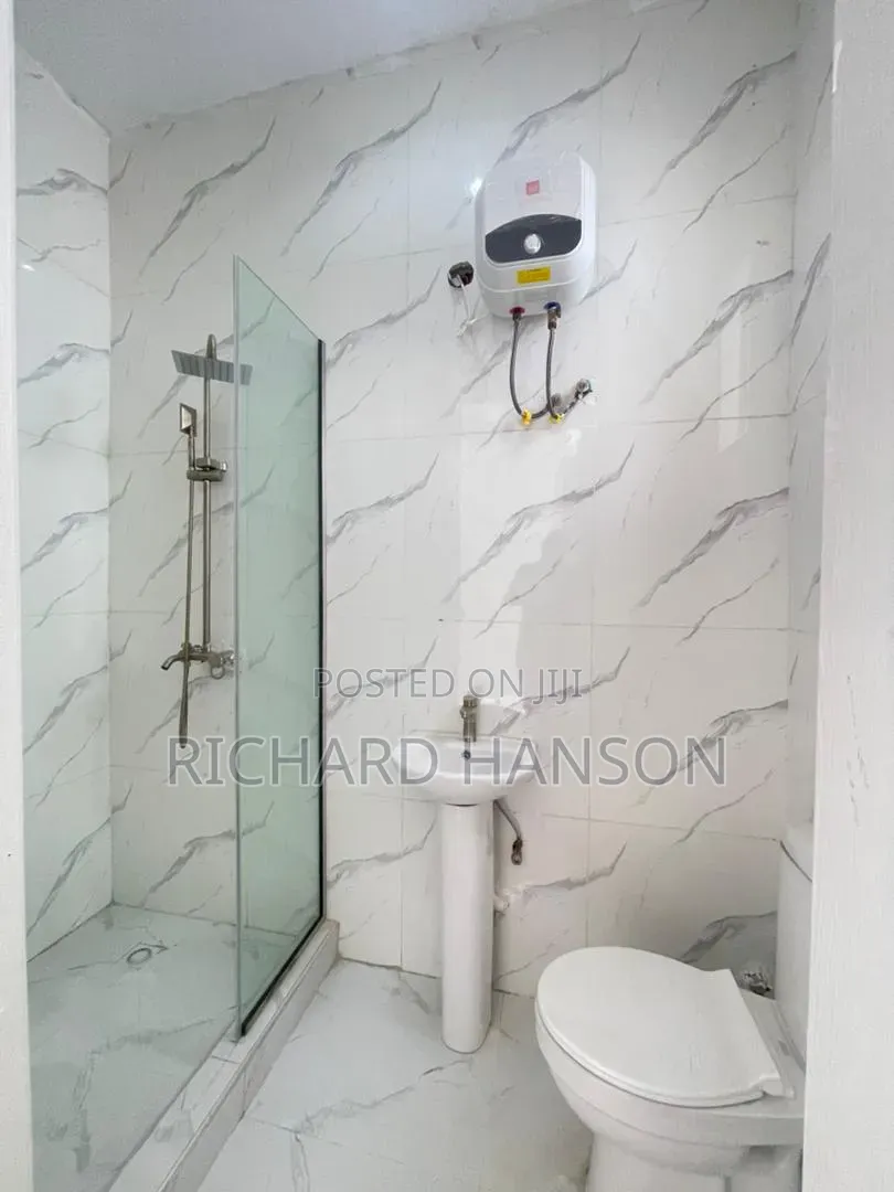 4bdrm Duplex in Villa, Ikota for rent