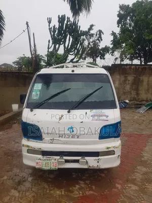 Hino Hino Dutro 2014 White