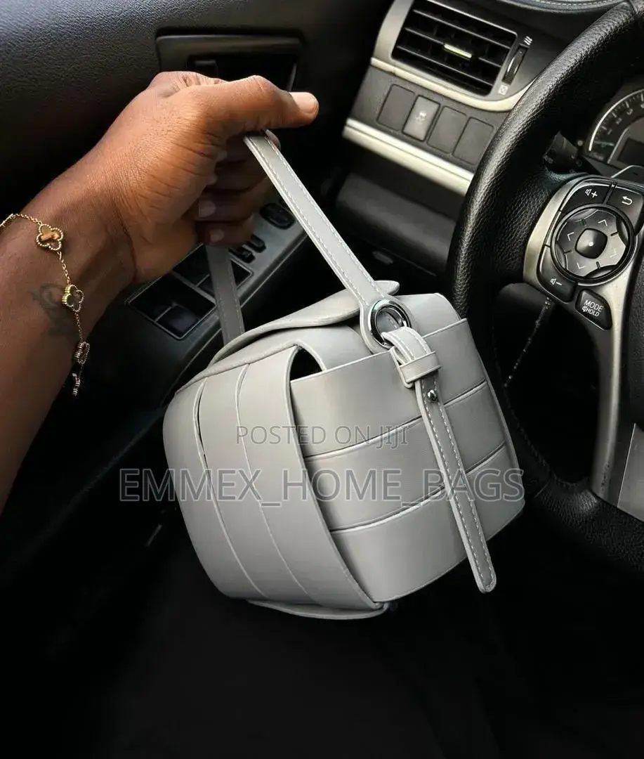 Box Handbag