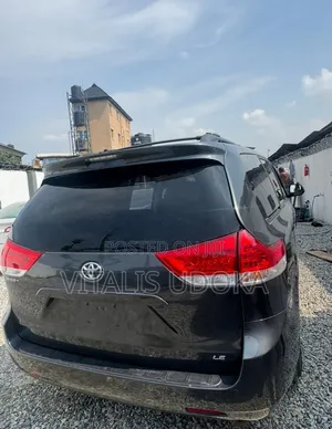 Toyota Sienna LE 7 Passenger 2012 Gray