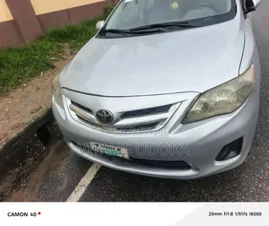 Toyota Corolla LE 4dr Sedan (1.8L 4 cyl 4A) 2009 Silver