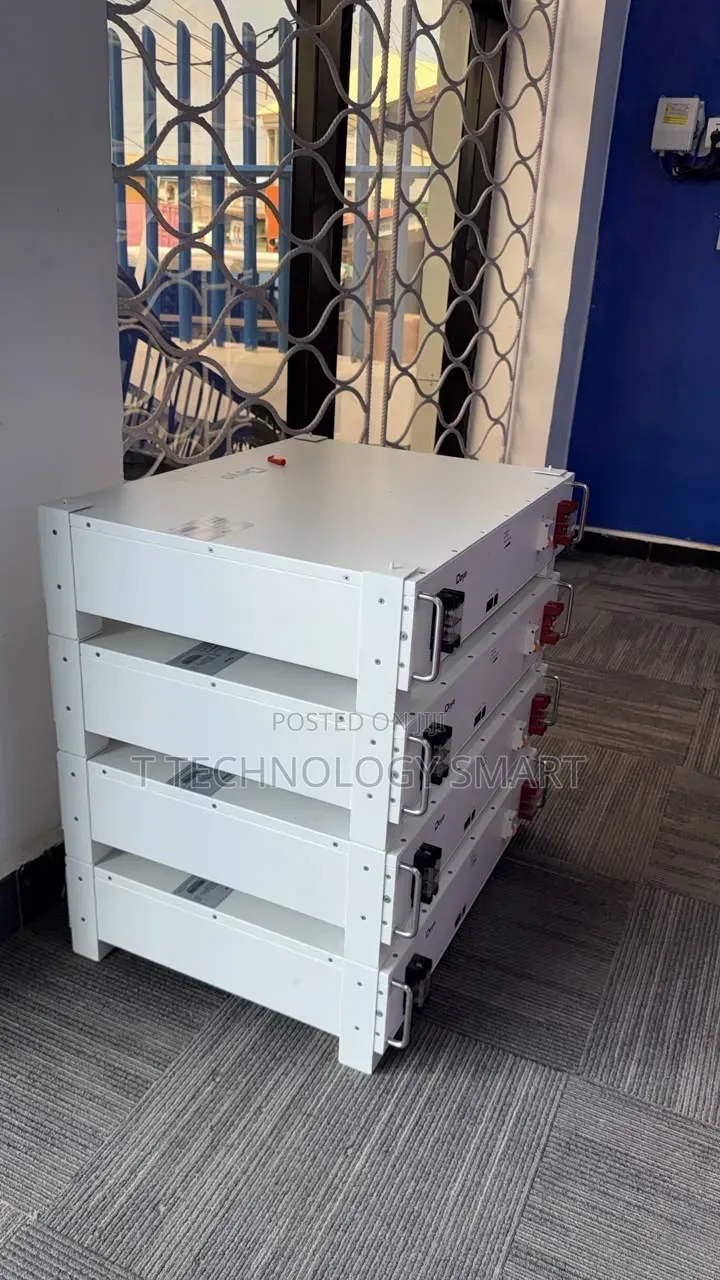 10kwh 51.2v Deye Lithium Battery.