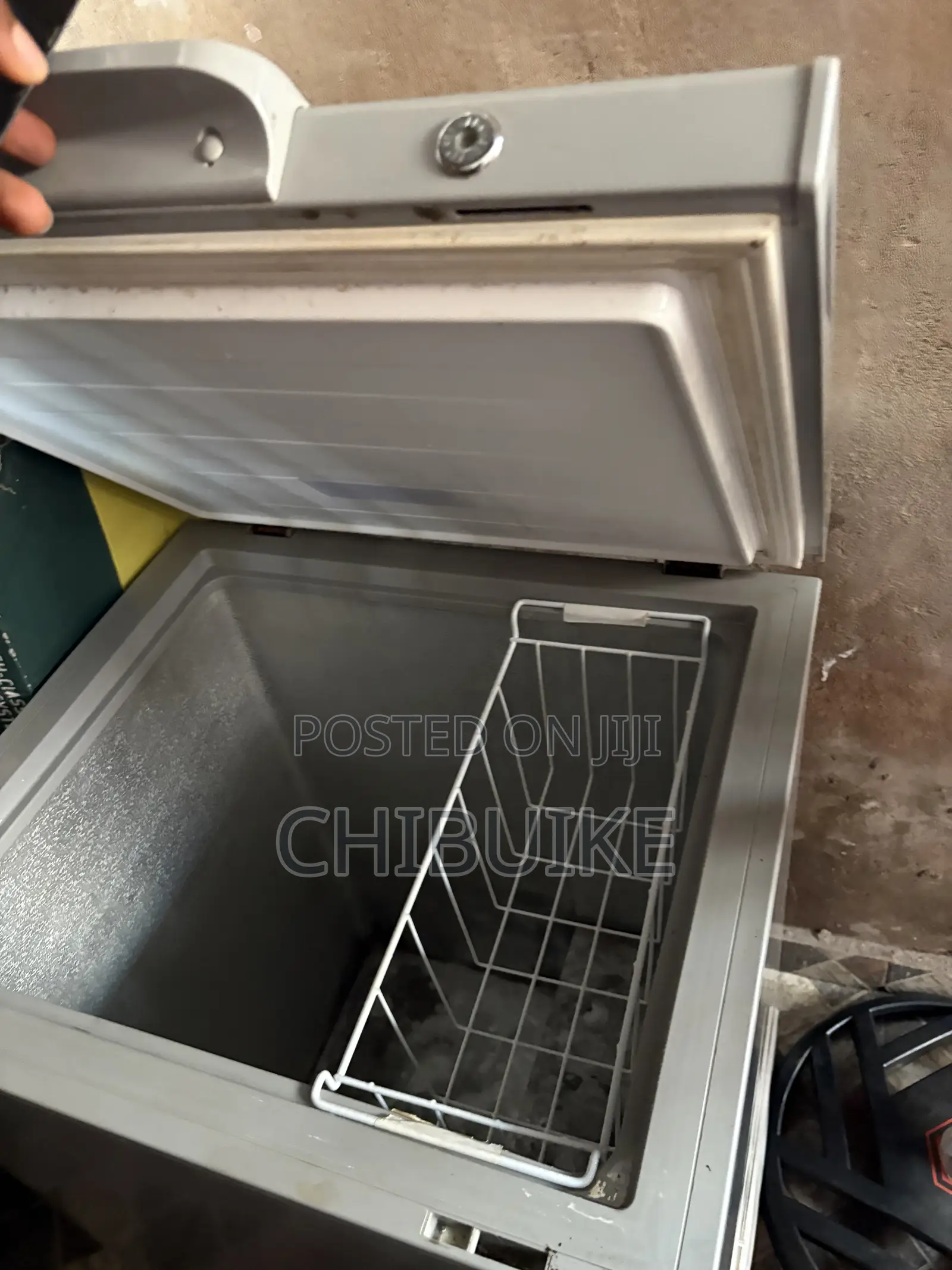 180l Hisense Freezer