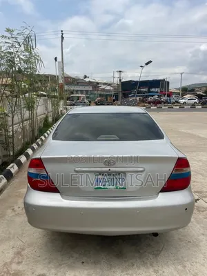 Toyota Camry LE 4dr Sedan (2.4L 4cyl 4A) 2004 Silver