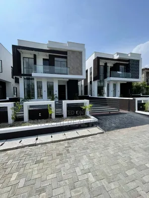 5bdrm Duplex in Ikota for sale