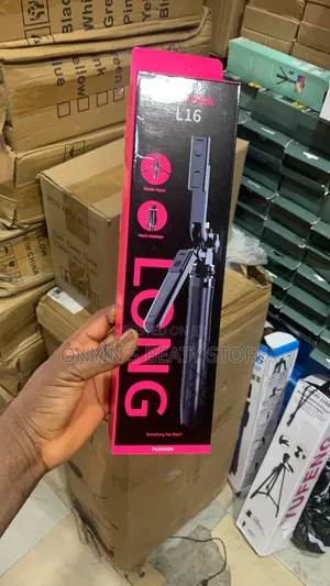 L16 Tripod Stand