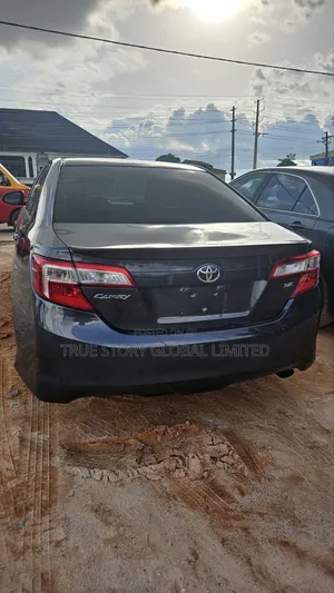 Toyota Camry SE 4dr Sedan (2.5L 4cyl 6A) 2013 Gray
