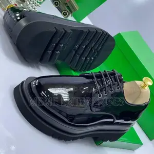 Chunk-Laced Shoe