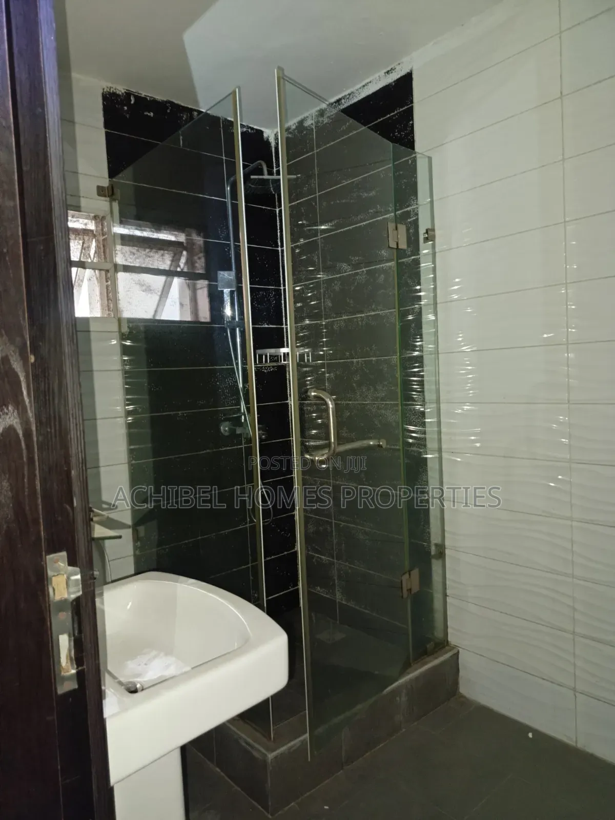 3bdrm Duplex in Ikate for rent