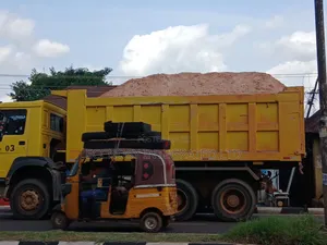 Fast Delivery: Premium Sharp Sand for Construction