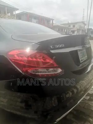 Mercedes-Benz C300 2018 Black