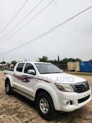 Toyota Hilux 2013 Silver