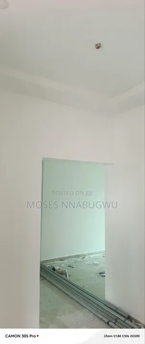 2bdrm Block of Flats in Circular Road Estate, Woji for rent