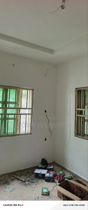 2bdrm Block of Flats in Circular Road Estate, Woji for rent