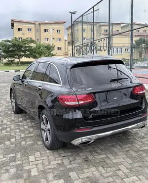 Mercedes-Benz GLC-Class 2017 Black