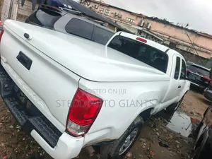 Toyota Tacoma 2017 White
