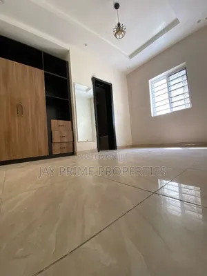 1bdrm Shared Apartment in Ikate, Lekki for rent
