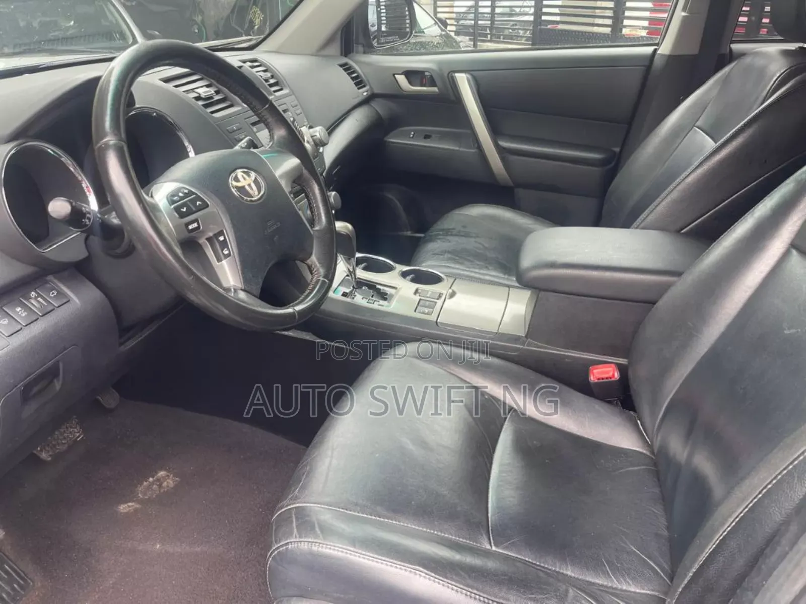 Toyota Highlander SE 2012 Gray